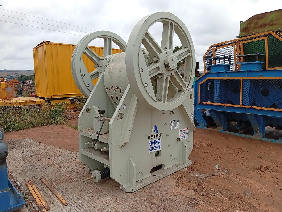 Refurbished  30X20 SINGLE TOGGLE ROLLER BEARING JAW CRUSHER (REFURBISHED)