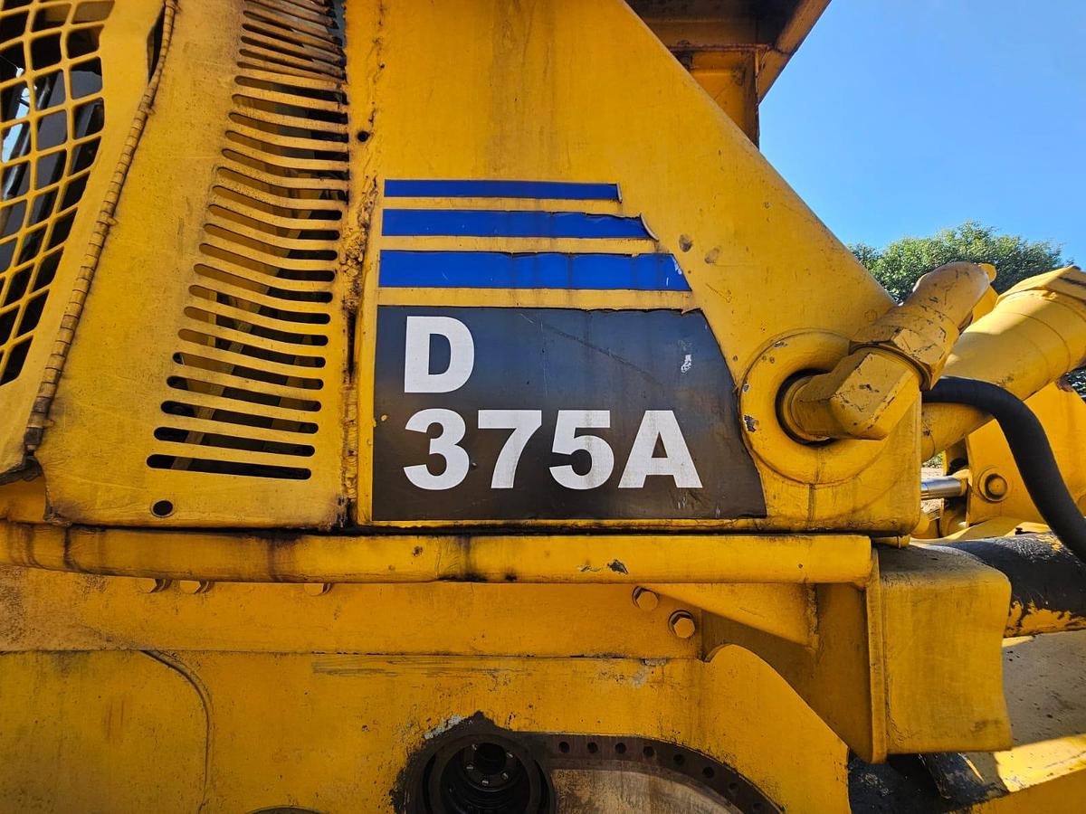Used D375A KOMATSU DOZER (STRIPPING)