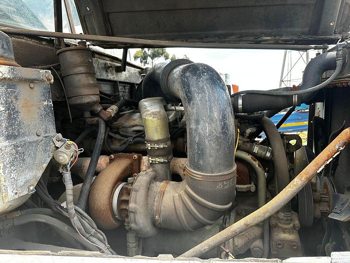 Used INTERNATIONAL PAYSTAR 5000 TRUCK 6X4 (NON-RUNNER)