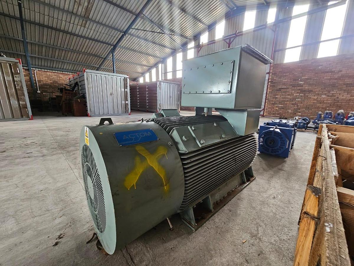Used 200KW INDUCTION MOTOR