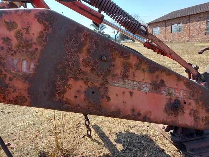 Used KUHN 5 TOLL CUTTING MACHINE