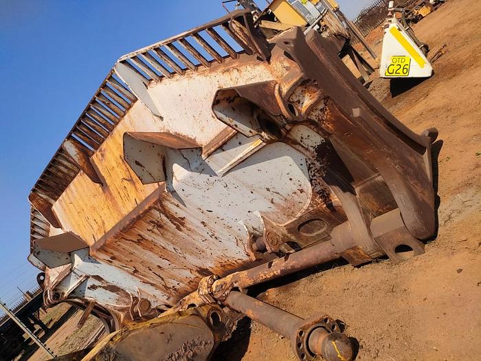 Used KOMATSU 475A DOZER WITH ENGINE, RIPPER AND BLADE (PARTIALLY STRIPPED