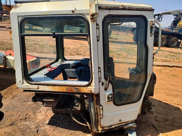 Used KOMATSU 475A DOZER WITH ENGINE, RIPPER AND BLADE (PARTIALLY STRIPPED