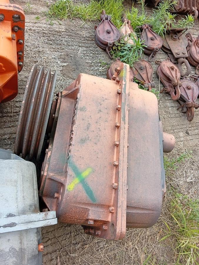 Used TABOR TH 120 VIBRATING SCREEN MECHANISM (EXCITER)