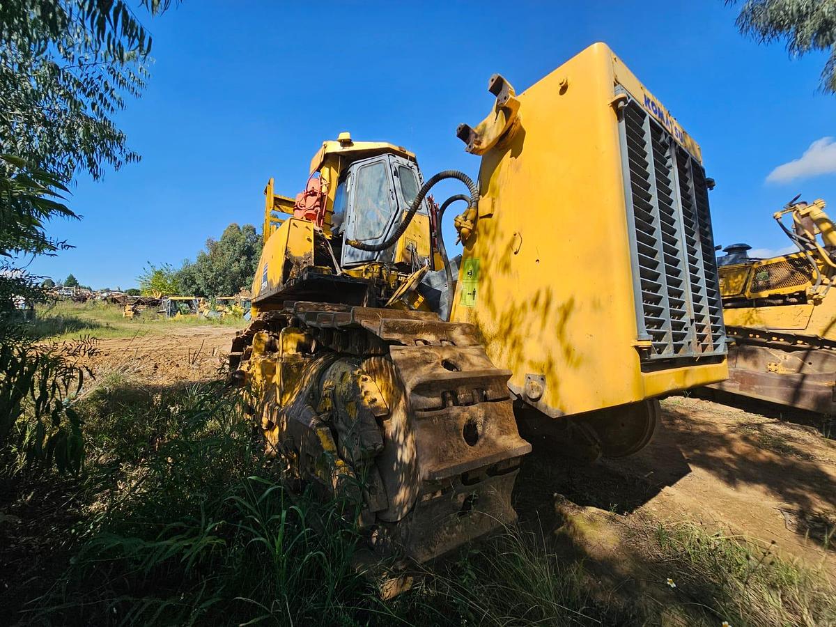Used D375A KOMATSU DOZER (STRIPPING)
