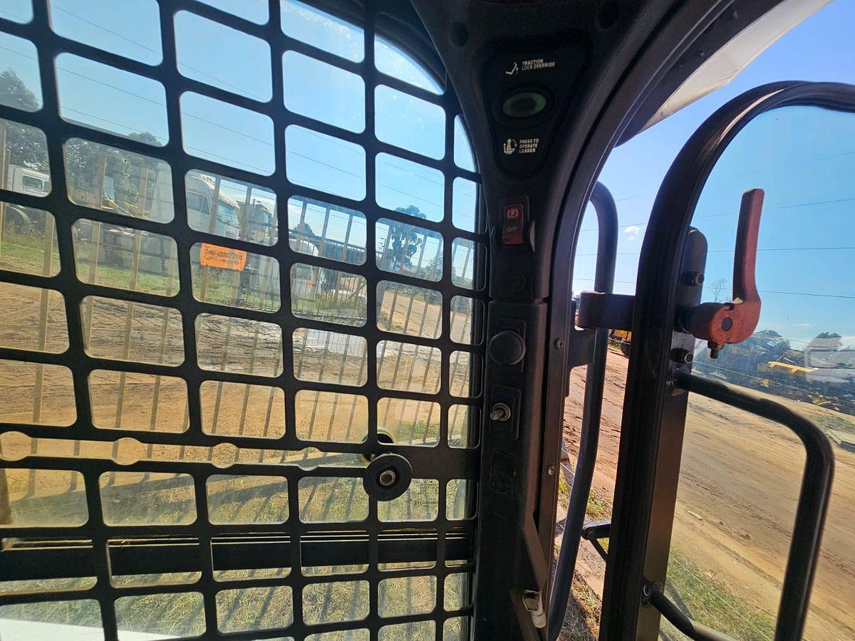 Used BOBCAT S450 SKID STEER LOADER (HARNASS NOT INCLUDED)
