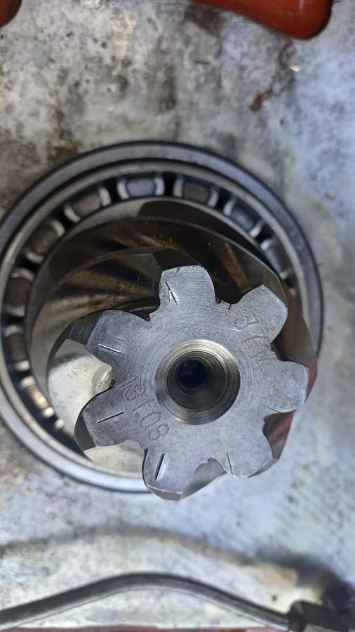 Used PINION (NEW)