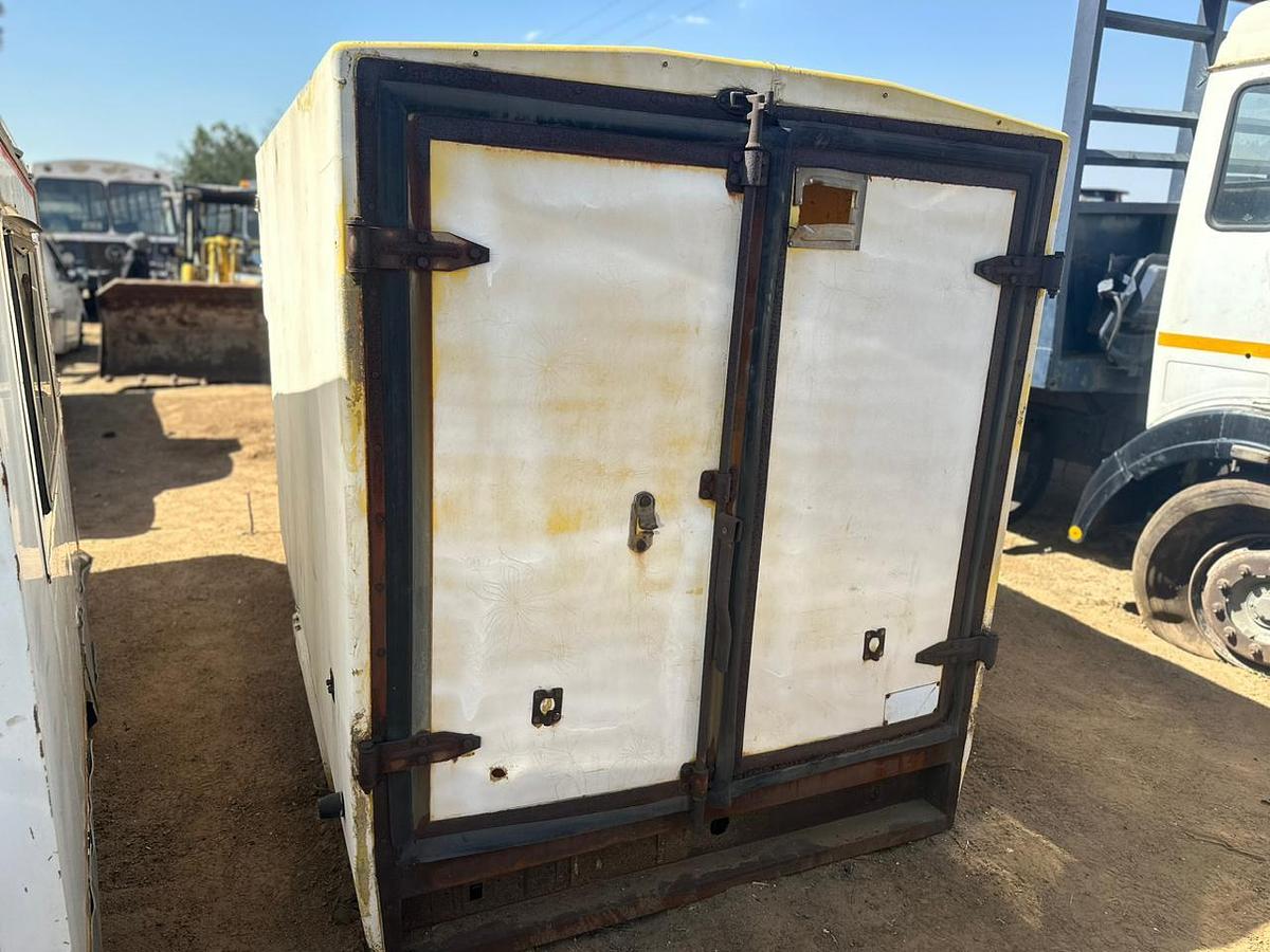 Used COOLER BOX