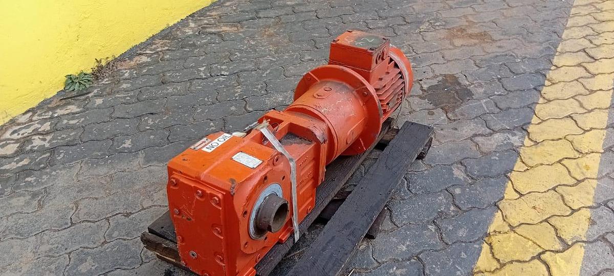 Used 7,5 KW MOTORISED GEARBOX (USED)