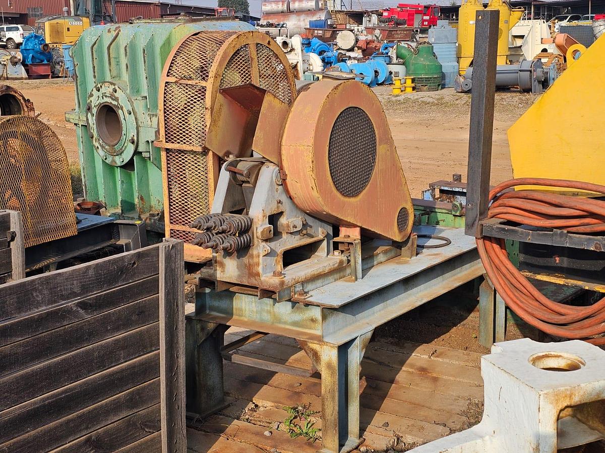 Used JAW CRUSHER WITH 5.5KW ELECTRIC MOTOR