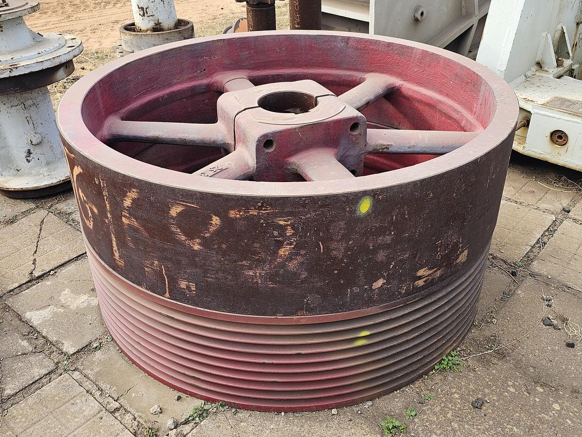 Used CRUSHER FLY WHEEL AND PULLY