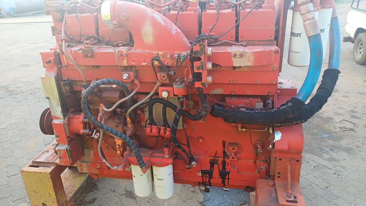 Used CUMMINS QSK19(ENGINE NOT TURNING)