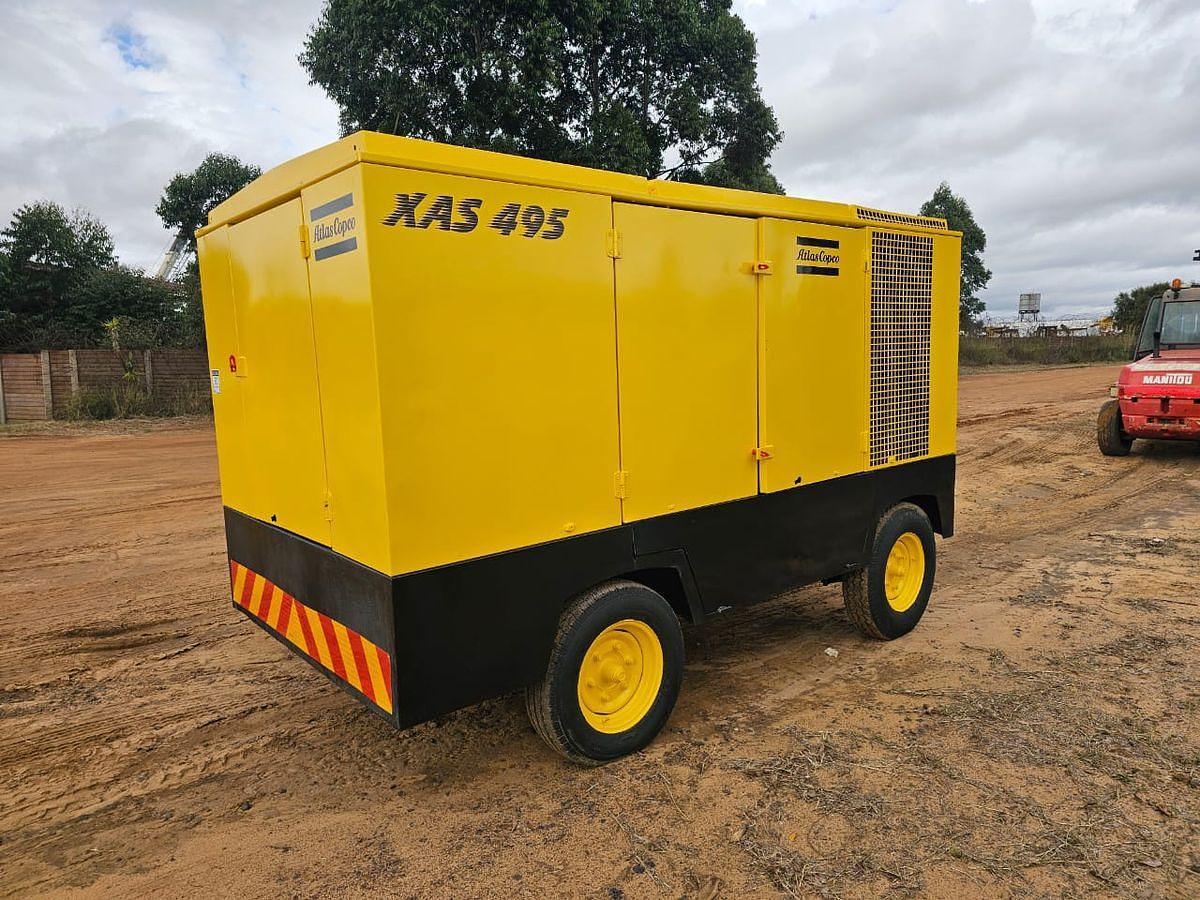 Used ATLAS COPCO XAS 495 MOBILE COMPRESSOR WITH MERCEDES BENZ ENGINE - OPERATIONAL