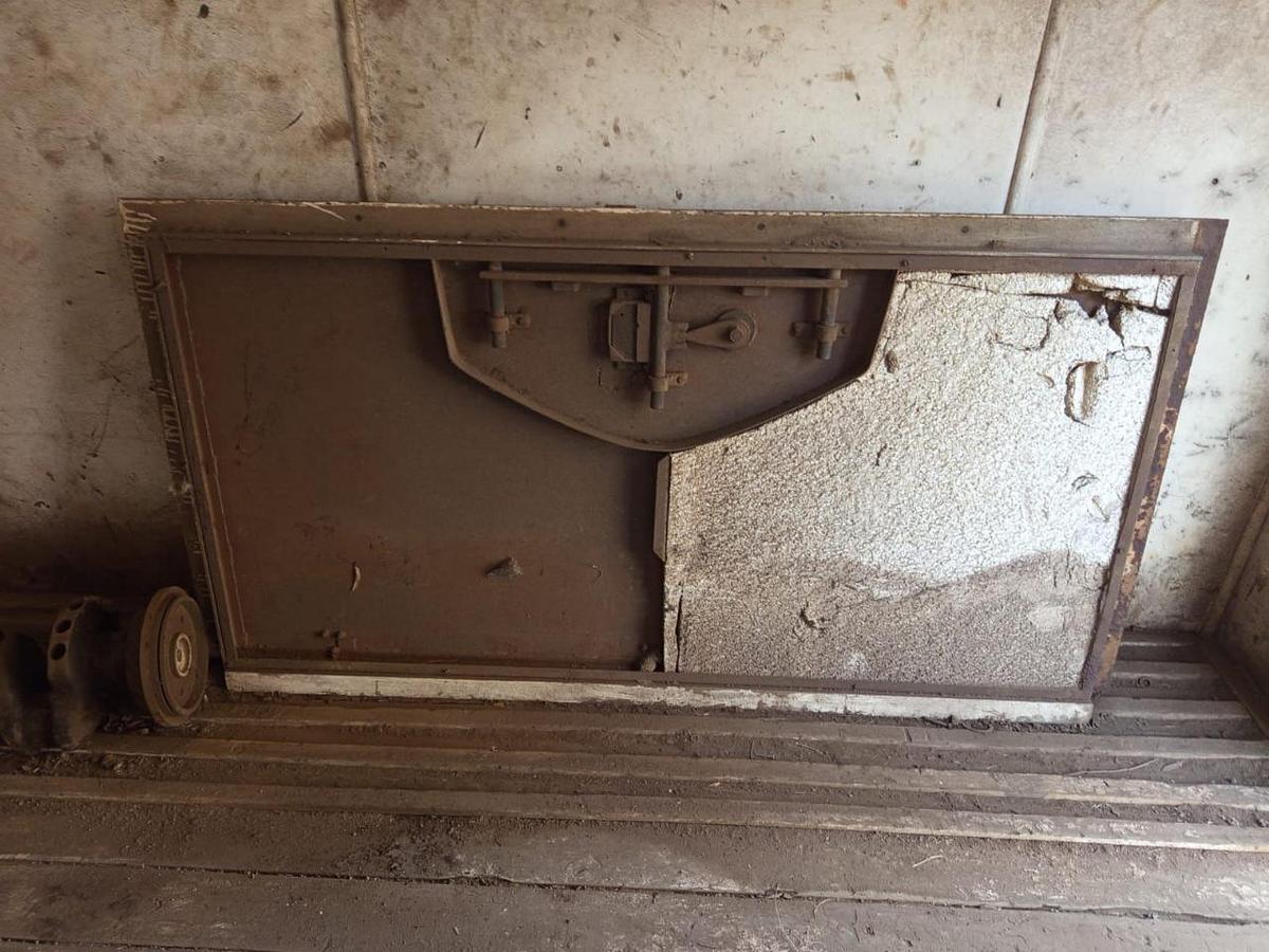 Used 4 METRE STORAGE CONTAINER - USED CONDITION