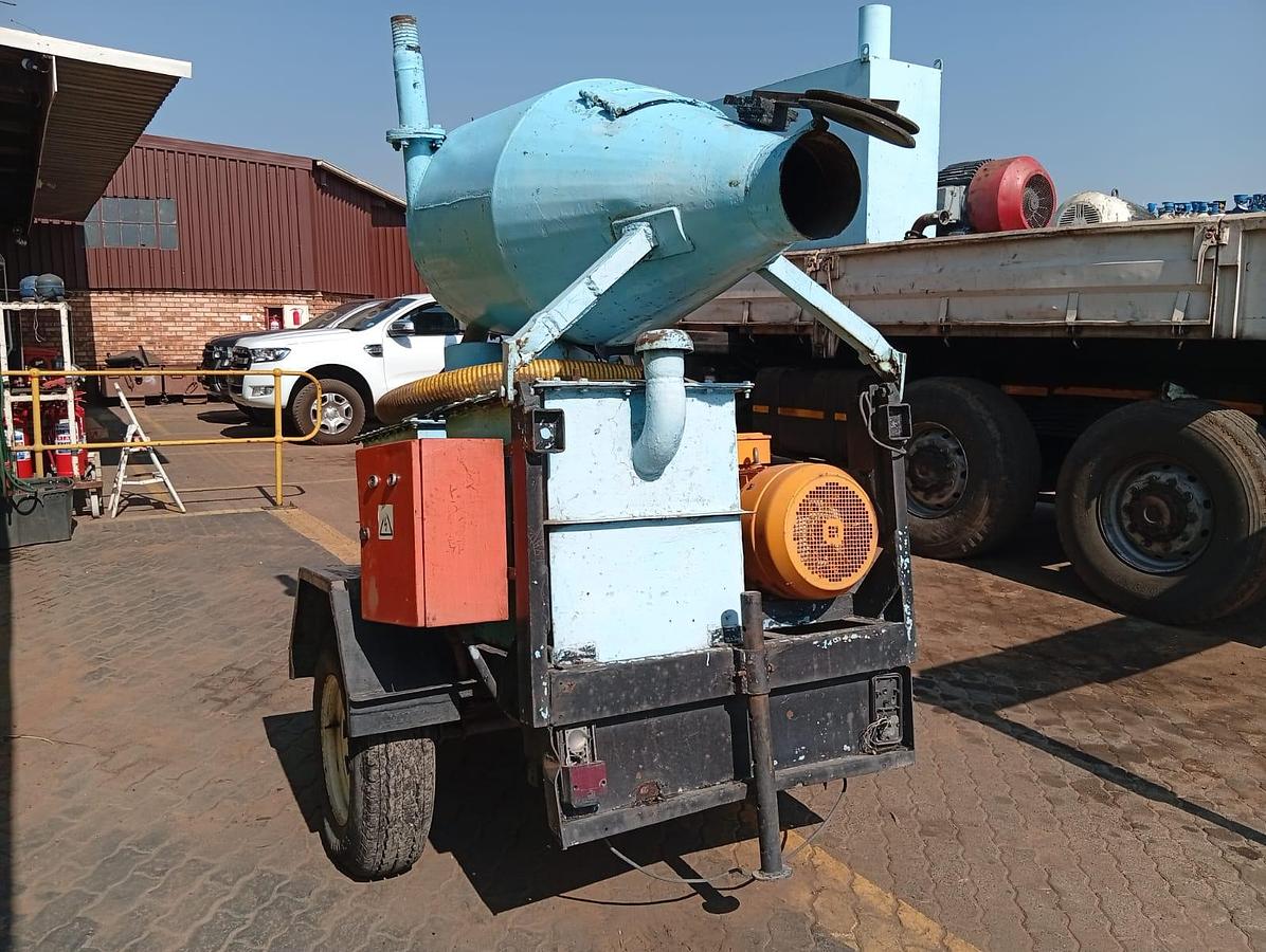 Used ELECTRIC MOBILE VACUUM UNIT WITH START AND GO BOX WITH 22KW MOTOR