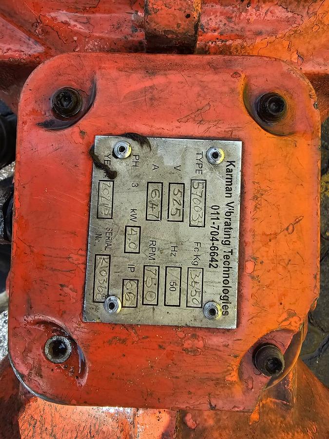 Used 4KW VIBRATING MOTOR (USED)