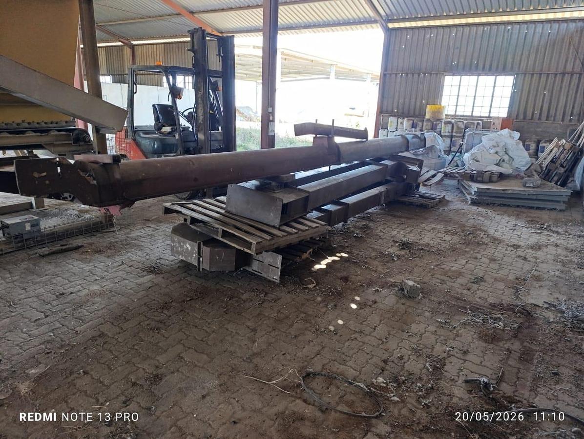 Used SCREW CLASSIFER CONVEYOR & ELECTRIC MOTOR (BUCKET ELEVATOR BELOW IS NOT INCLUDED)