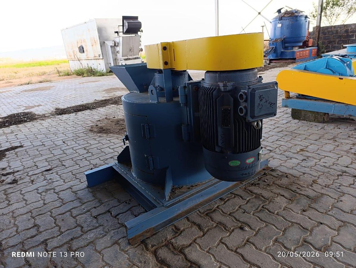 Used NEW VERTICAL IMPACT CRUSHER WITH 15 KW ELECTRICAL MOTOR