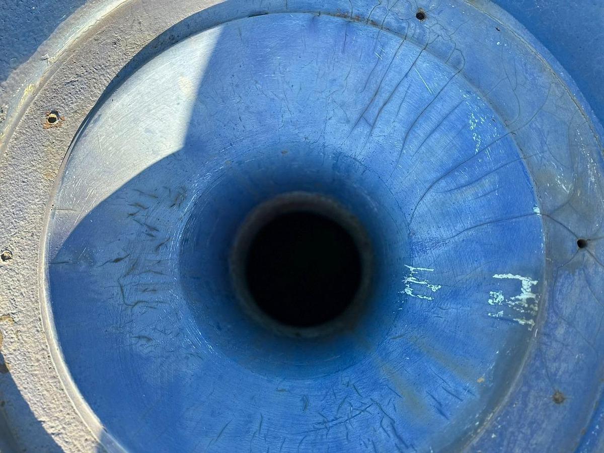 Used AERATOR WASTEWATER POND SOLUTION (NOT TESTED)