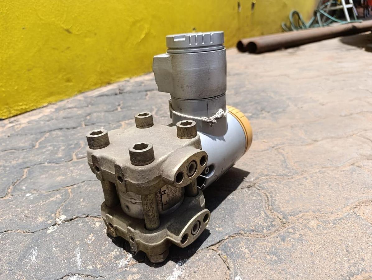 Used SIEMENS DIFF PRESSURE VALVE 130 TO 640 MBAR