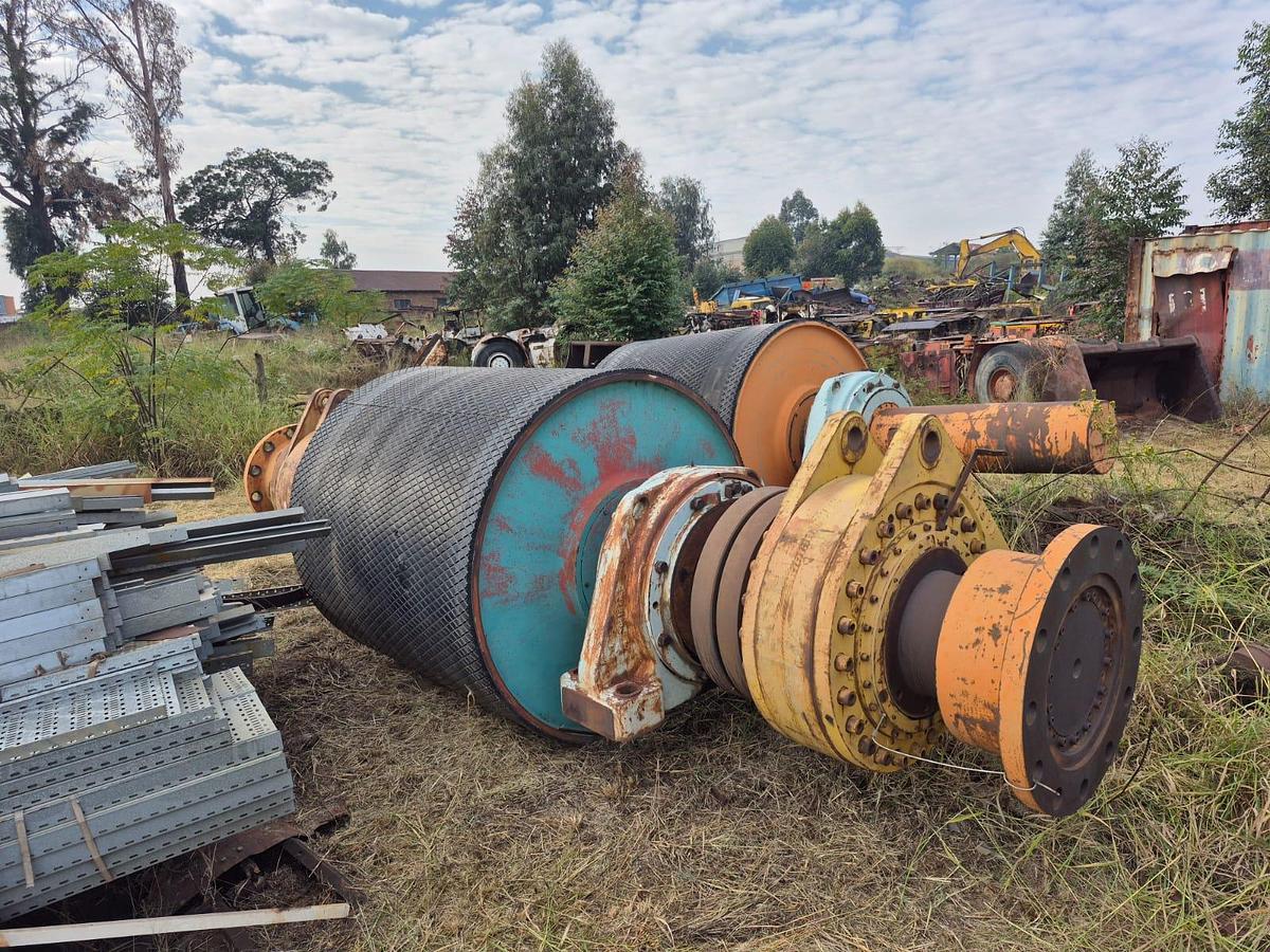 Used COMPLETE DRIVE PULLEY UNIT