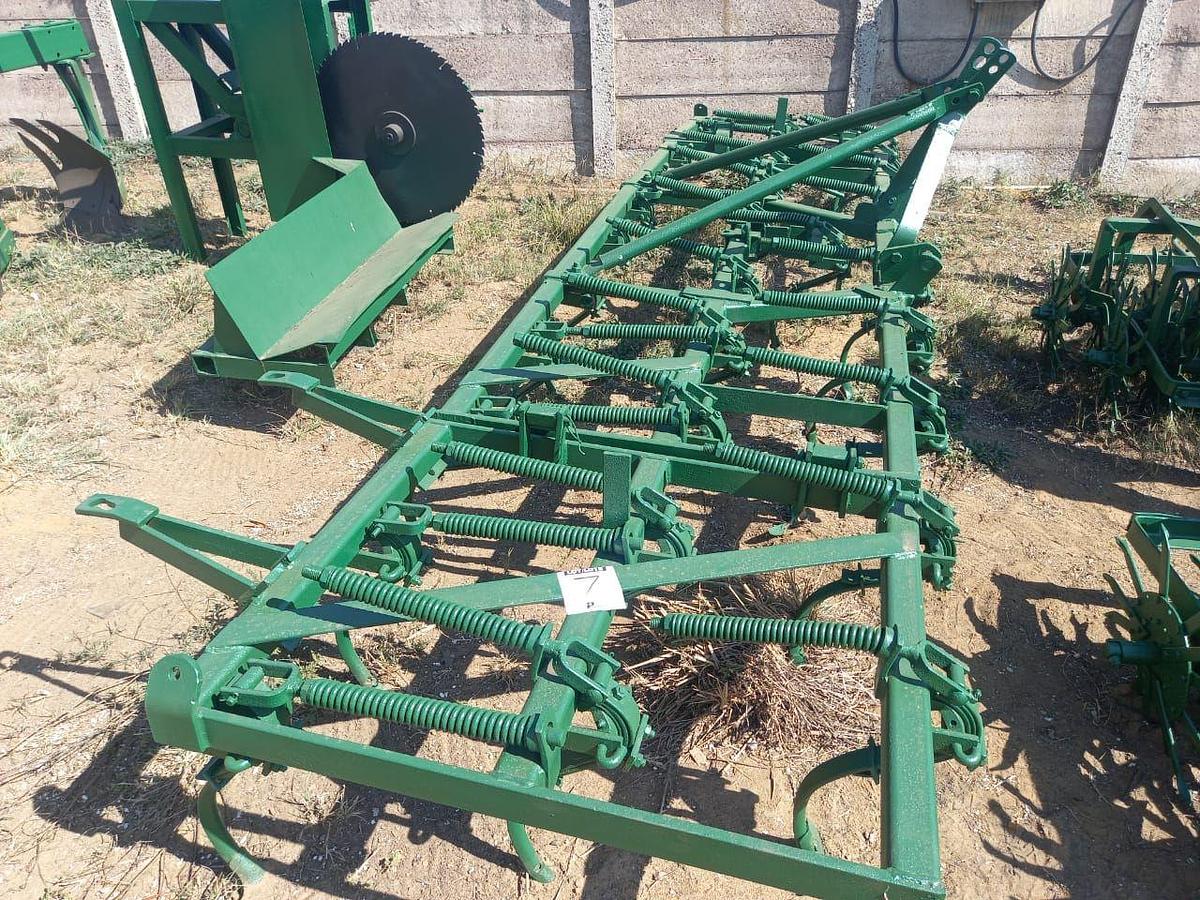 Used CHIESEL PLOUGH