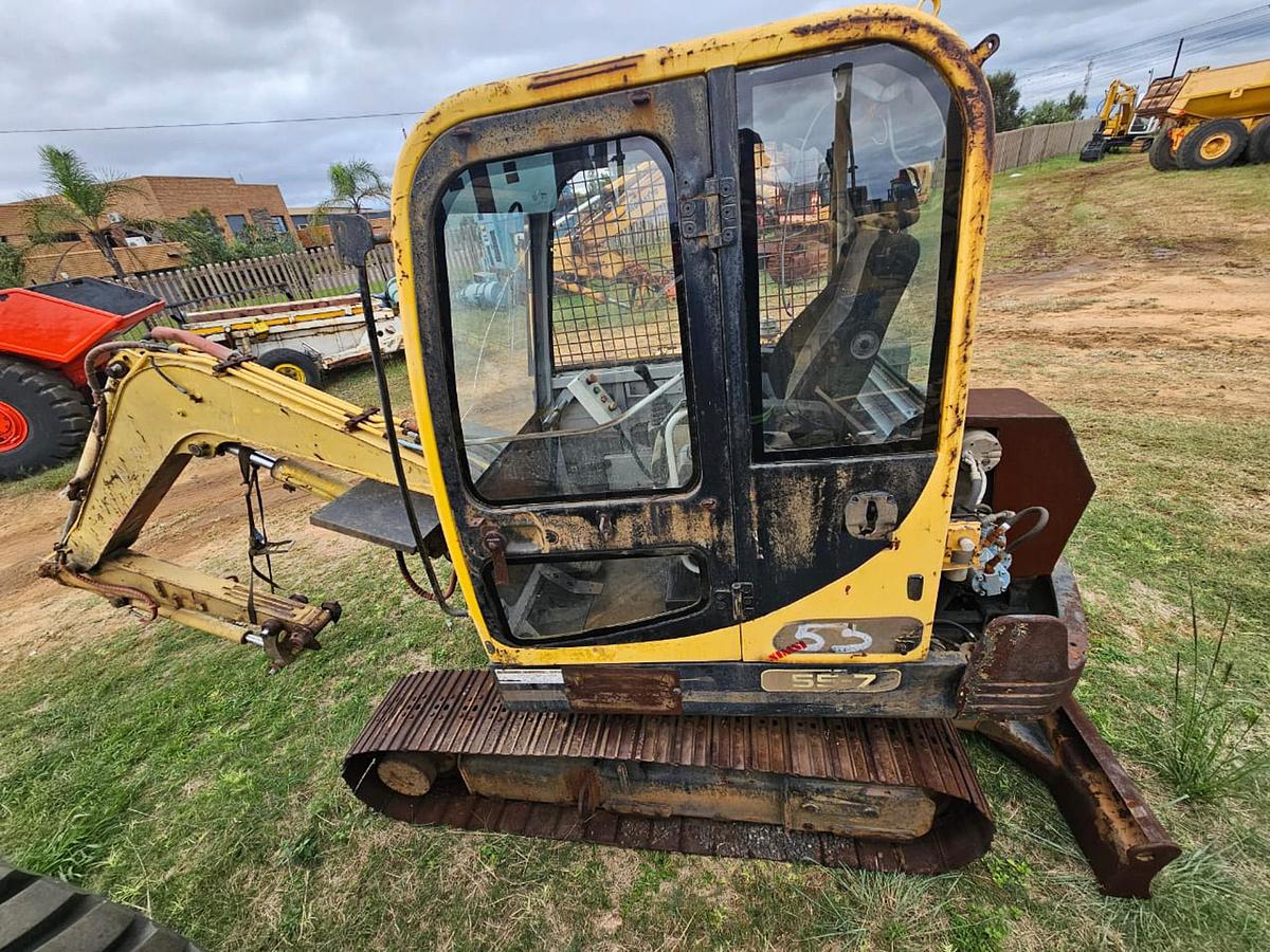 Used HYUNDAI ROBEX 55-7 EXCAVATOR