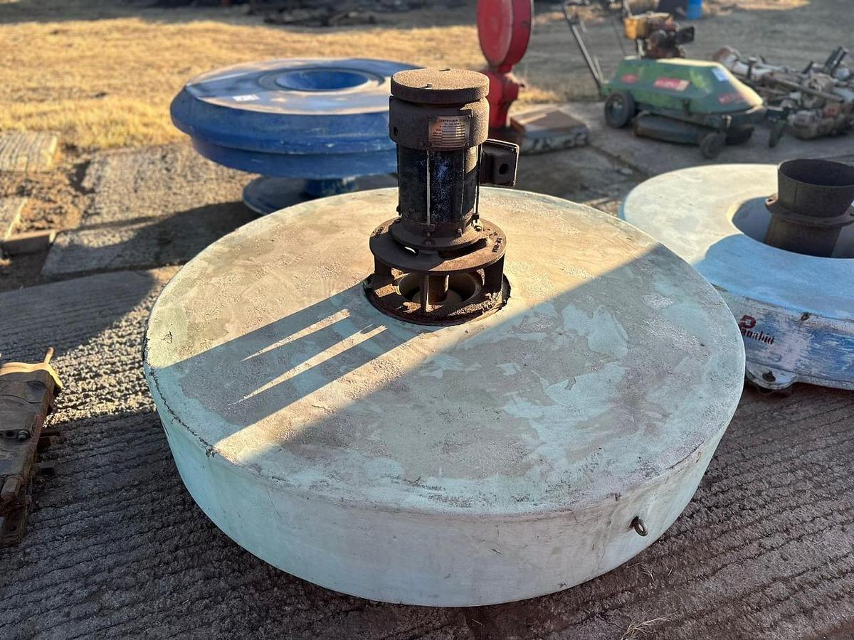 Used AERATOR WASTEWATER POND SOLUTION (NOT TESTED)