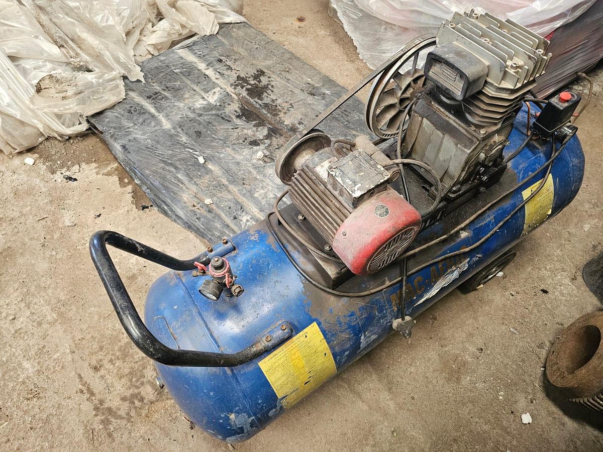 Used MAC AFRIC ZX-0.25 BELT-DRIVEN AIR COMPRESSOR - NOT TESTED