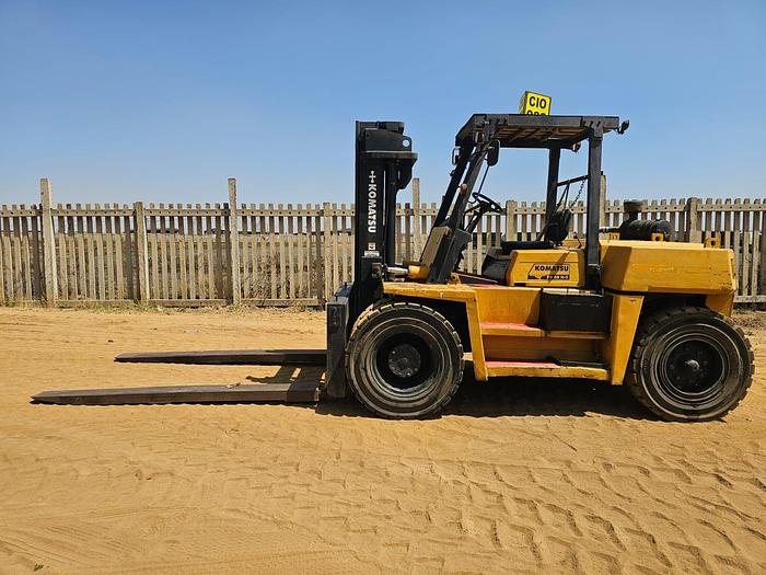 Used KOMATSU FD80H-5 FORKLIFT WITH TWO (2) EXTENDED FORKS (RUNNER) (BATTERIES NOT INCLUDED)