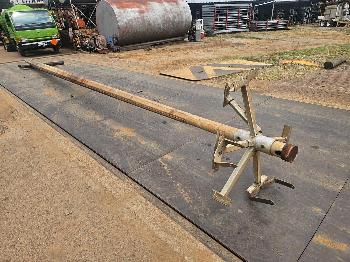 Used SWIVEL LAMP POST (10,5M)(250KG)