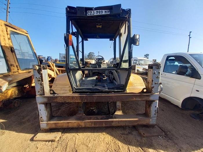Used FERMEC 860 TLB (STRIPPED) (NON-RUNNER)