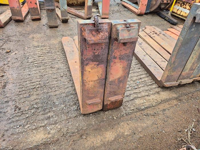 Used FORK LIFT FORKS (1.15m x 140mm x 550mm)