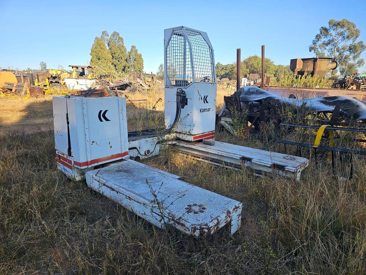 Used FORKLIFT