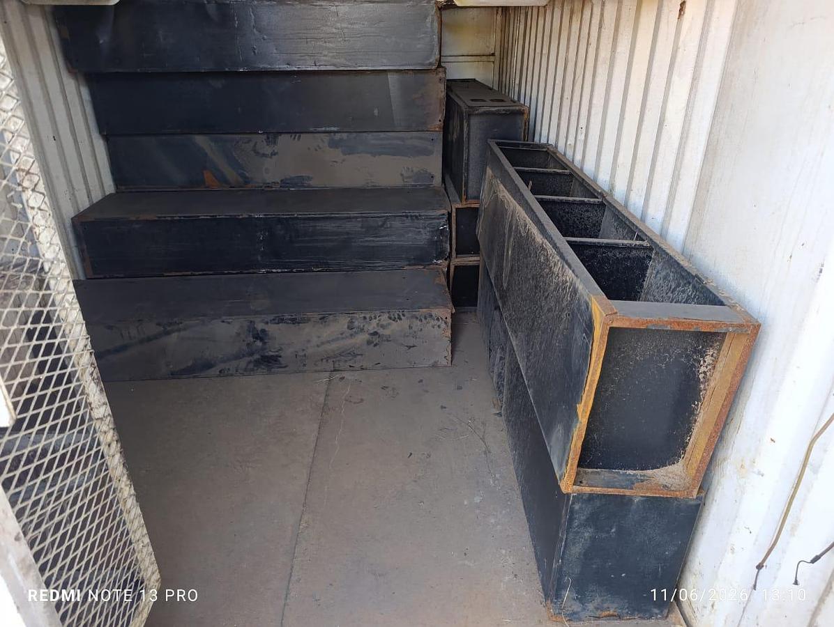 Used STEEL LOCKERS
