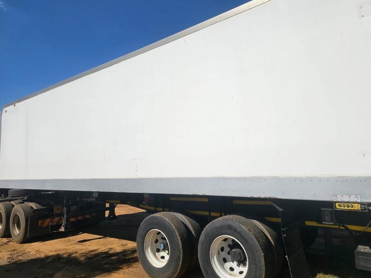 Used INSULATED TRUCK TRAILER - OPERATIONAL - WITH NATIS - TRUCK NOT INCLUDED