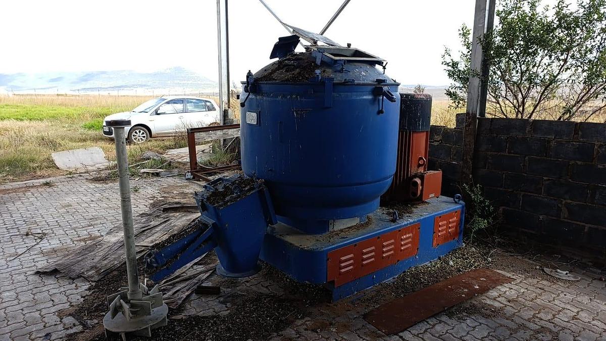 Used POT MIXER / BLENDER WITH ELECTRIC MOTOR