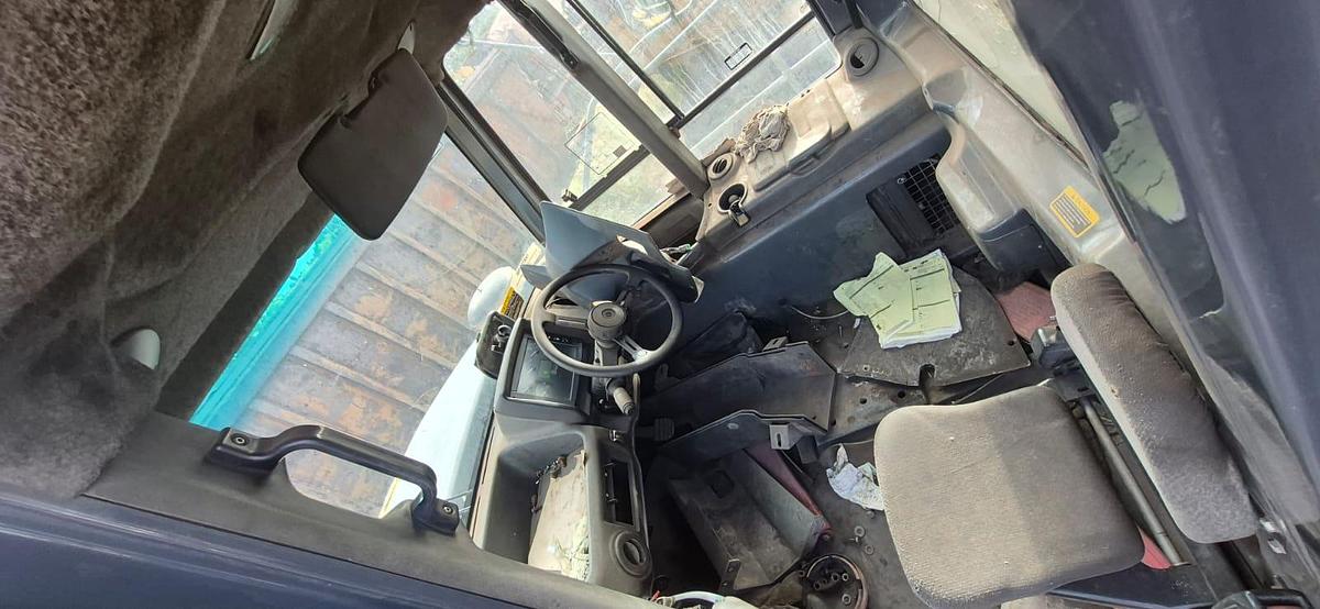 Used B40 D (STRIPPING FOR PARTS)