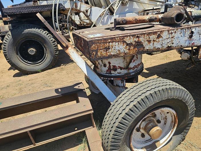 Used UG FLAMEPROOF COMPRESSOR ON TRAILER WITH 60 KW 550 VOLT ELECTRIC MOTOR