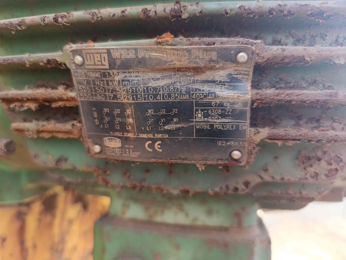 Used SHOOT WITH FAN AND 7.5 KW ELECTRIC MOTOR