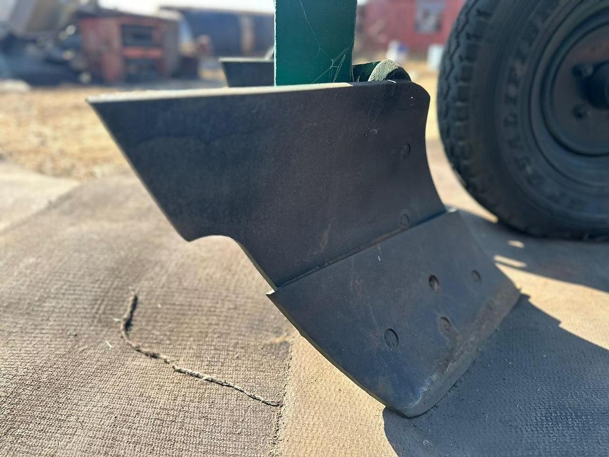 Used HYDRAULIC CONTOUR 8X DISK PLOW
