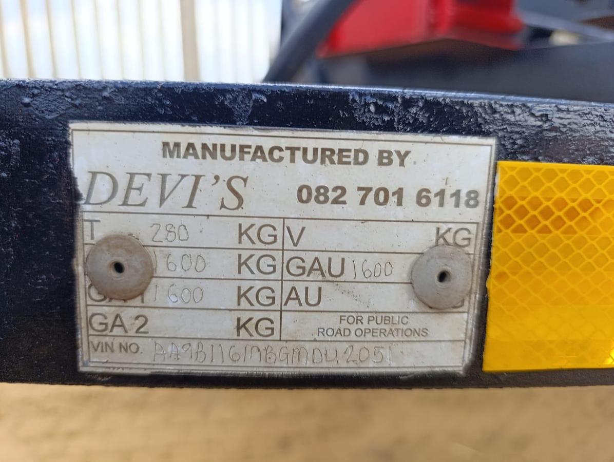 Used HEAVY DUTY 2500 LITRE DIESEL BOWSER TRAILER WITH PUMP & METER- USED CONDITION