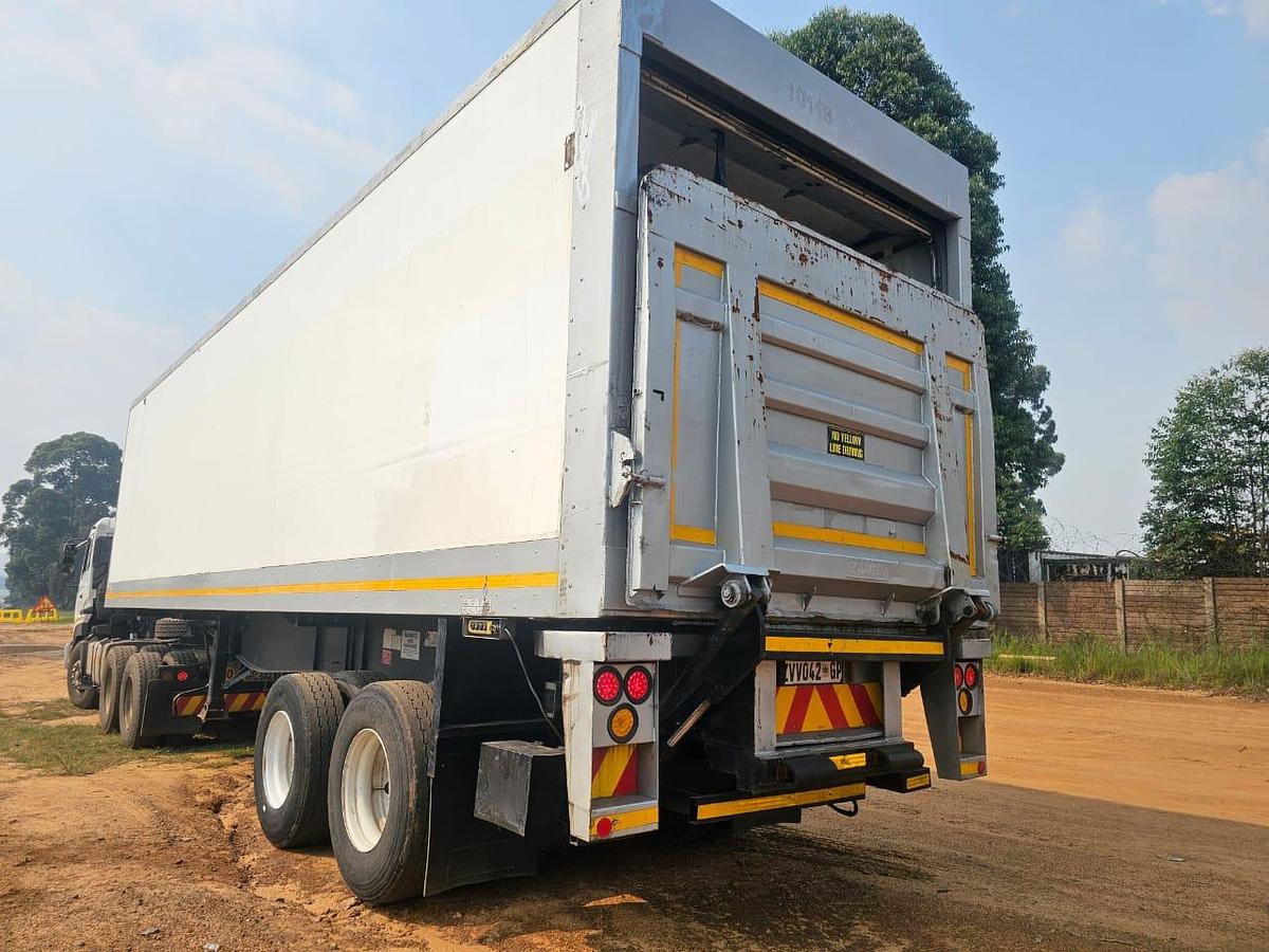 Used HENRED FRUEHAUF INSULATED TRUCK TRAILER - OPERATIONAL - WITH NATIS - TRUCK NOT INCLUDED