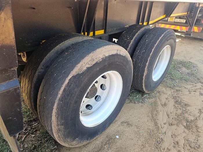 Used SERCO DOUBLE AXLE INSOLATED BODY TRAILER WITH RAVIOLI TAIL LIFT