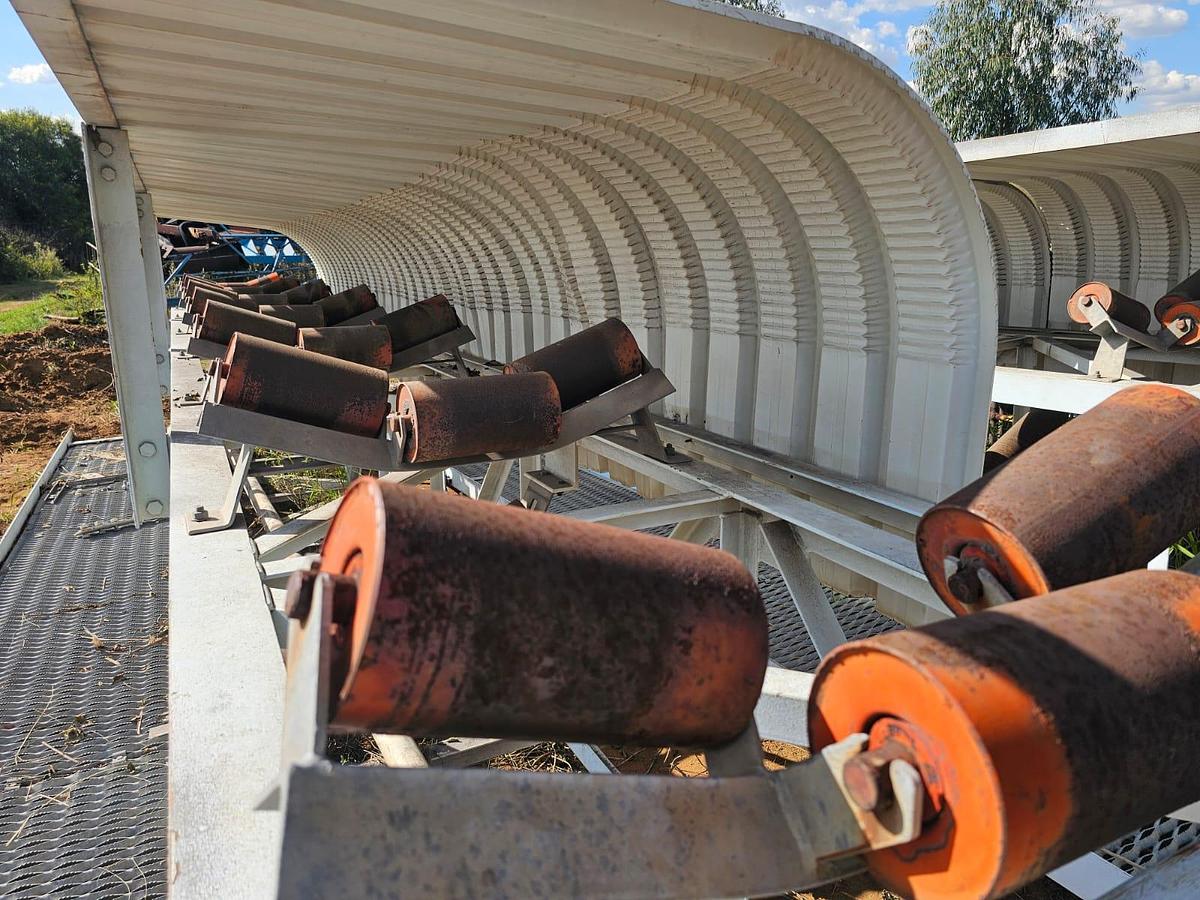 Used 1050 MM CONVEYOR STRUCTURE WITH ROOF