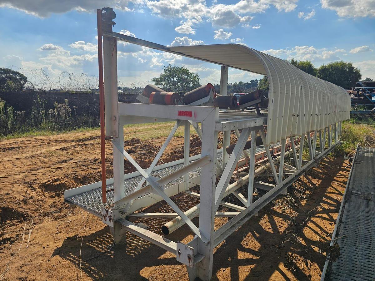 Used 1050 MM CONVEYOR STRUCTURE WITH ROOF