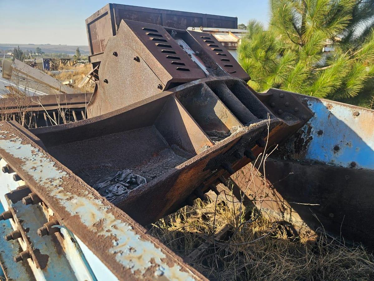 Used SINGLE DECK SCREEN 6MX11M (USED)