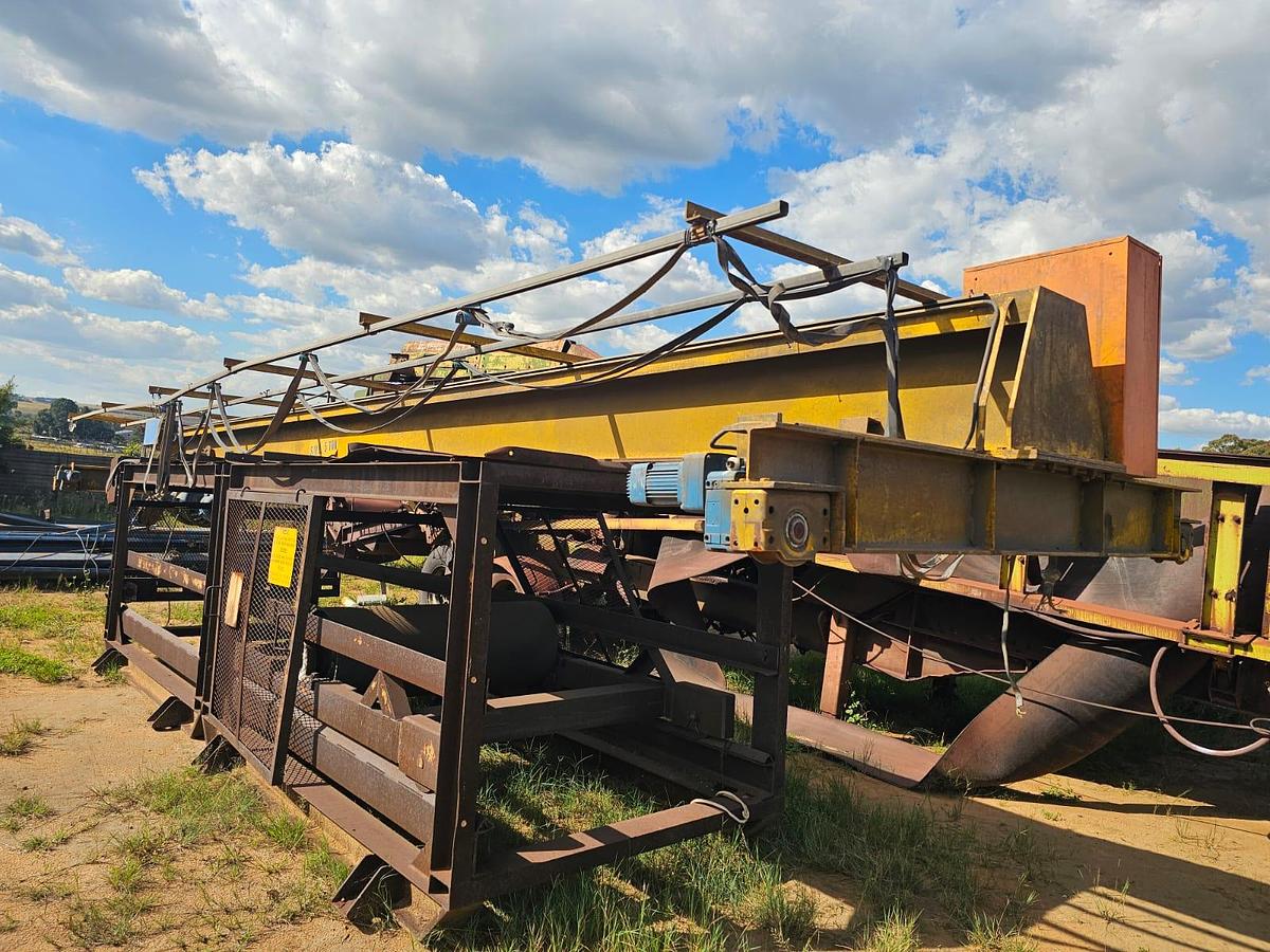 Used 5 TON OVERHEAD CRANE WITH REMOTE 2 X ELECTRIC 7.5 KW ELECTRIC MOTORS AND GEARBOX REMOTE GENERAL INFORMATION S
