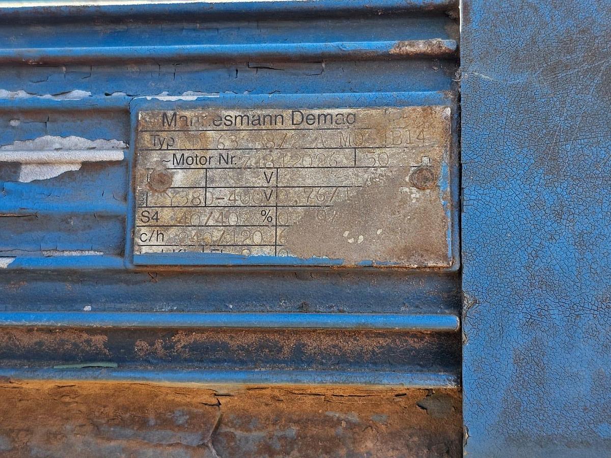 Used 5 TON OVERHEAD CRANE WITH REMOTE 2 X ELECTRIC 7.5 KW ELECTRIC MOTORS AND GEARBOX REMOTE GENERAL INFORMATION S