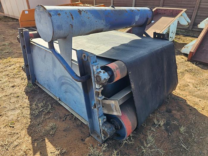 Used SELF CLEANING CONVEYOR MAGNET